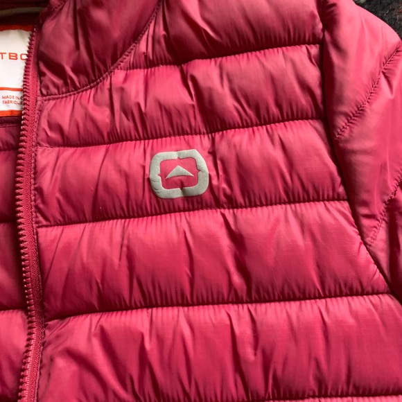 pink puffer jacket - Picture 3 of 6
